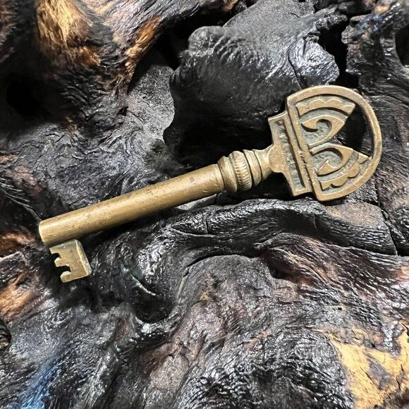 Vintage Eastlake Skeleton Key 2.99 Cabinet Bureau Brass Open Barrel Ornate - Picture 1 of 4